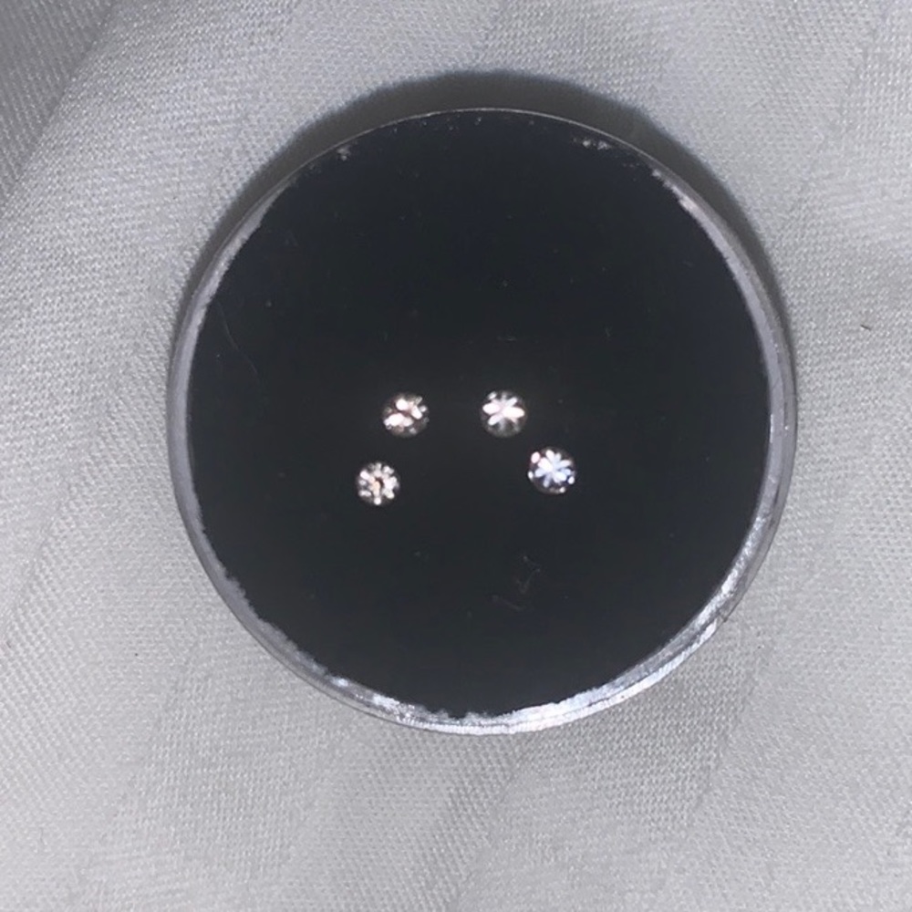 Traded 🖤 .02 Carat Diamonds 🖤